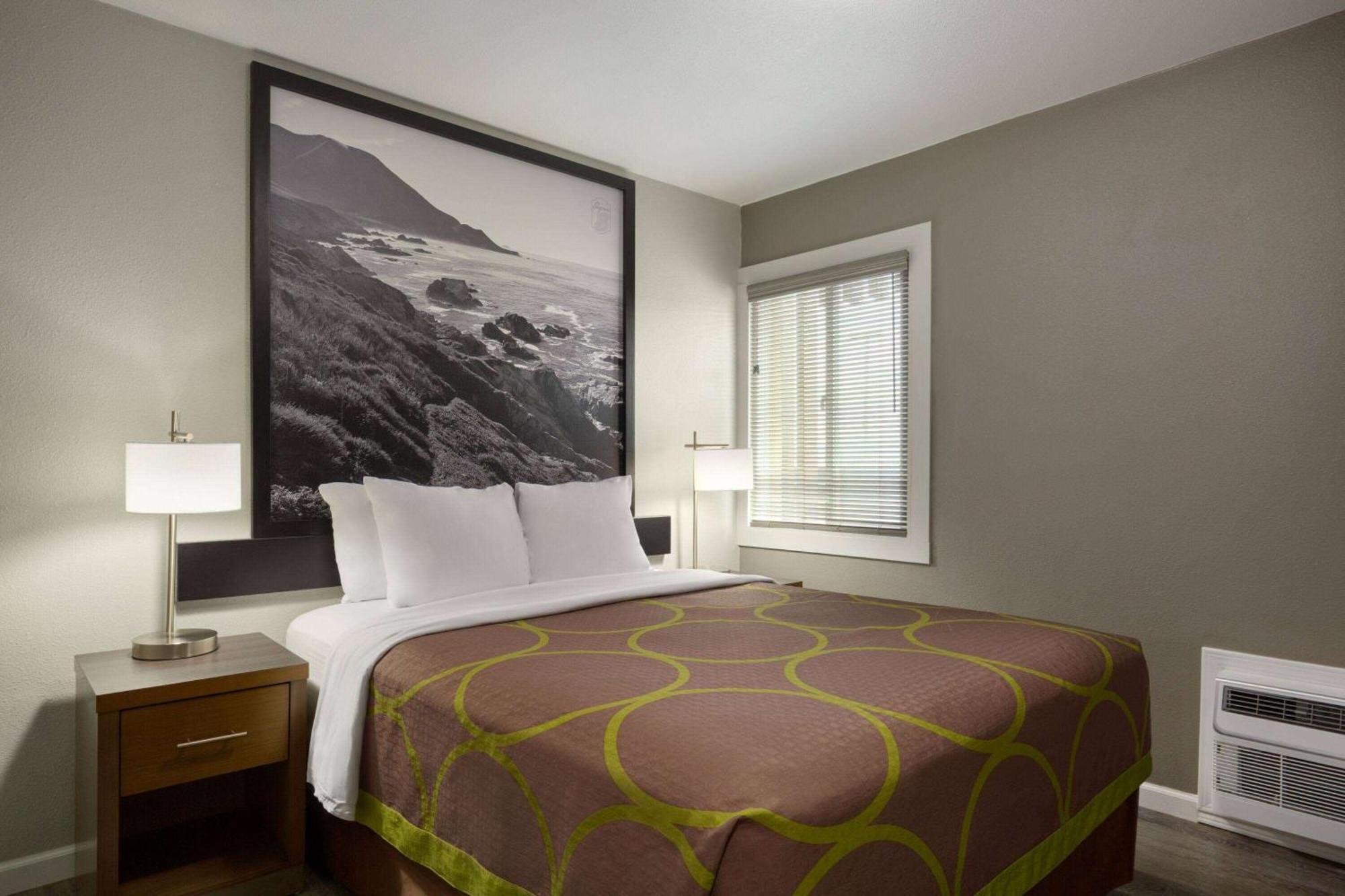 Hotel Super 8 By Wyndham Eureka Exteriér fotografie